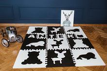 Załaduj obraz do przeglądarki galerii, Mata piankowa Black Arctic Friends