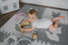 Załaduj obraz do przeglądarki galerii, Mata piankowa Grey Forest Friends